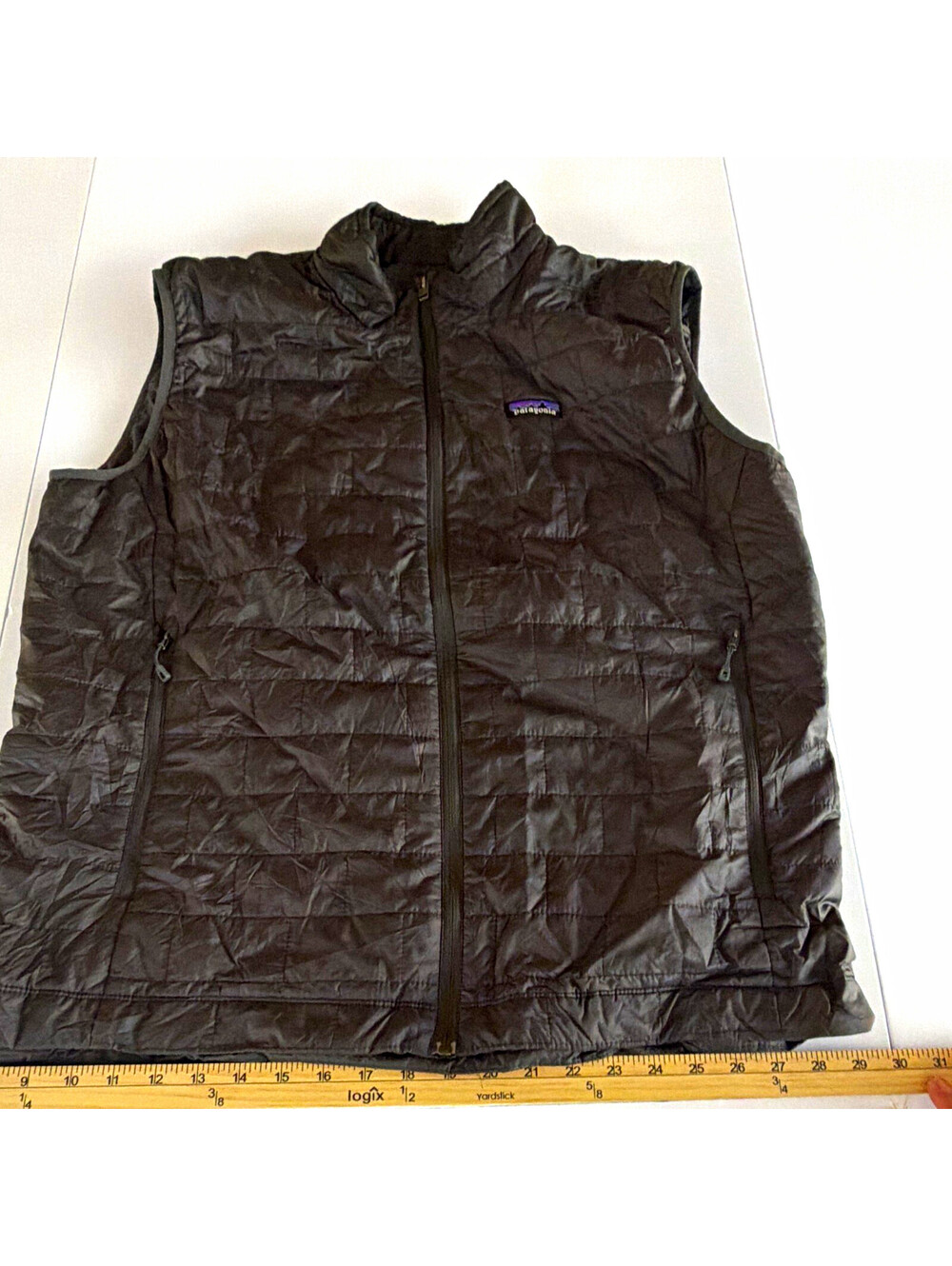Patagonia Men's Black Quilted Down Puffer Vest Full Zip Stand-Up Collar XL